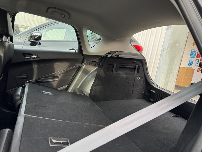 Vauxhall 1.7 CDTi ecoFLEX Excite Hatchback 5dr Diesel Manual Euro 5 (110 ps)