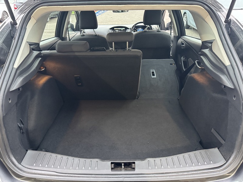 Ford 1.5 TDCi Titanium Hatchback 5dr Diesel Manual Euro 6 (s/s) (120 ps)