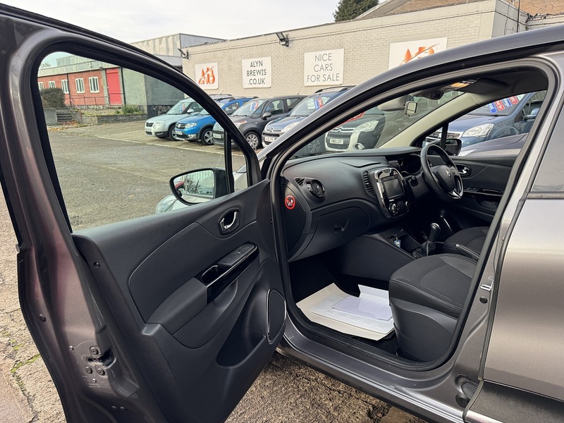 Renault 0.9 TCe ENERGY Dynamique S MediaNav SUV 5dr Petrol Manual Euro 5 (s/s) (90 ps)