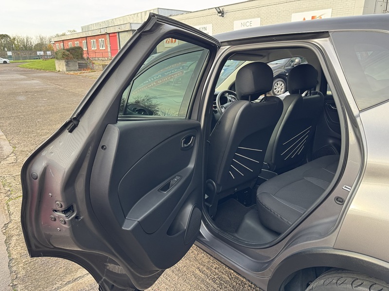 Renault 0.9 TCe ENERGY Dynamique S MediaNav SUV 5dr Petrol Manual Euro 5 (s/s) (90 ps)