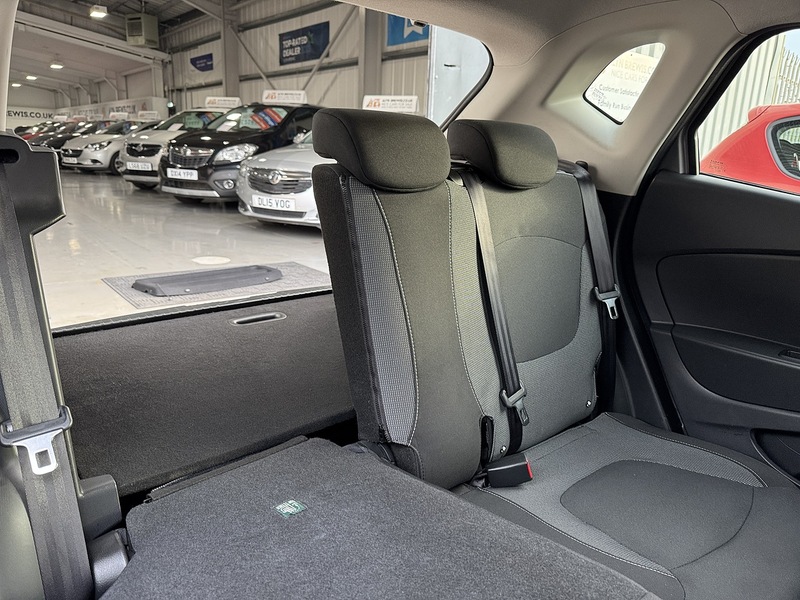 Renault 0.9 TCe ENERGY Dynamique S MediaNav SUV 5dr Petrol Manual Euro 5 (s/s) (90 ps)