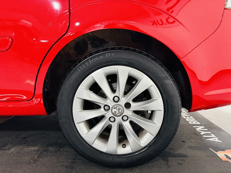 Vauxhall 1.7 CDTi ecoFLEX Design MPV 5dr Diesel Manual Euro 5 (SNav) (110 ps)