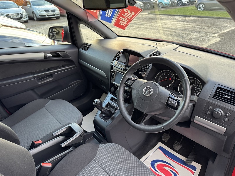 Vauxhall 1.7 CDTi ecoFLEX Design MPV 5dr Diesel Manual Euro 5 (SNav) (110 ps)