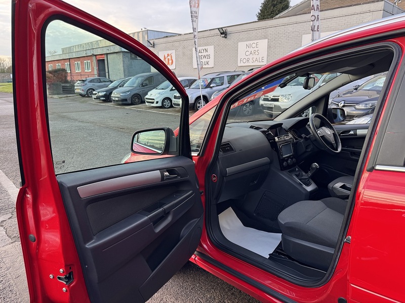 Vauxhall 1.7 CDTi ecoFLEX Design MPV 5dr Diesel Manual Euro 5 (SNav) (110 ps)