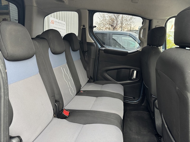 Peugeot 1.6 BlueHDi Active MPV 5dr Diesel ETG Euro 6 (s/s) (100 ps)