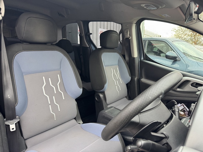 Peugeot 1.6 BlueHDi Active MPV 5dr Diesel ETG Euro 6 (s/s) (100 ps)