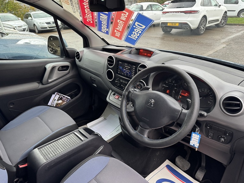 Peugeot 1.6 BlueHDi Active MPV 5dr Diesel ETG Euro 6 (s/s) (100 ps)