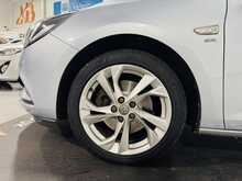 Vauxhall Astra CDTi BlueInjection SRi