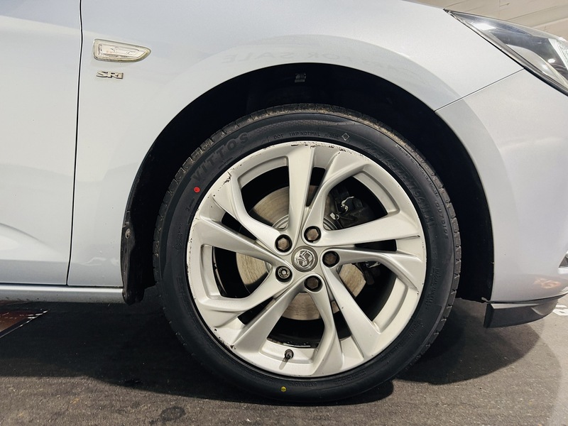 Vauxhall 1.6 CDTi BlueInjection SRi Sports Tourer 5dr Diesel Manual Euro 6 (s/s) (136 ps)