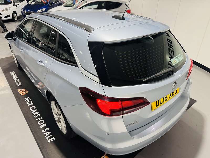 Vauxhall 1.6 CDTi BlueInjection SRi Sports Tourer 5dr Diesel Manual Euro 6 (s/s) (136 ps)