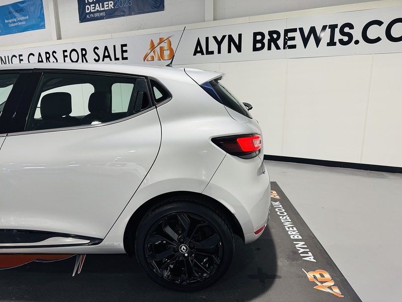 Renault 1.5 dCi Dynamique S Nav Hatchback 5dr Diesel Manual Euro 6 (s/s) (90 ps)