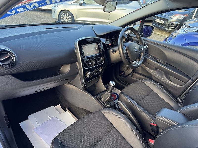 Renault 1.5 dCi Dynamique S Nav Hatchback 5dr Diesel Manual Euro 6 (s/s) (90 ps)