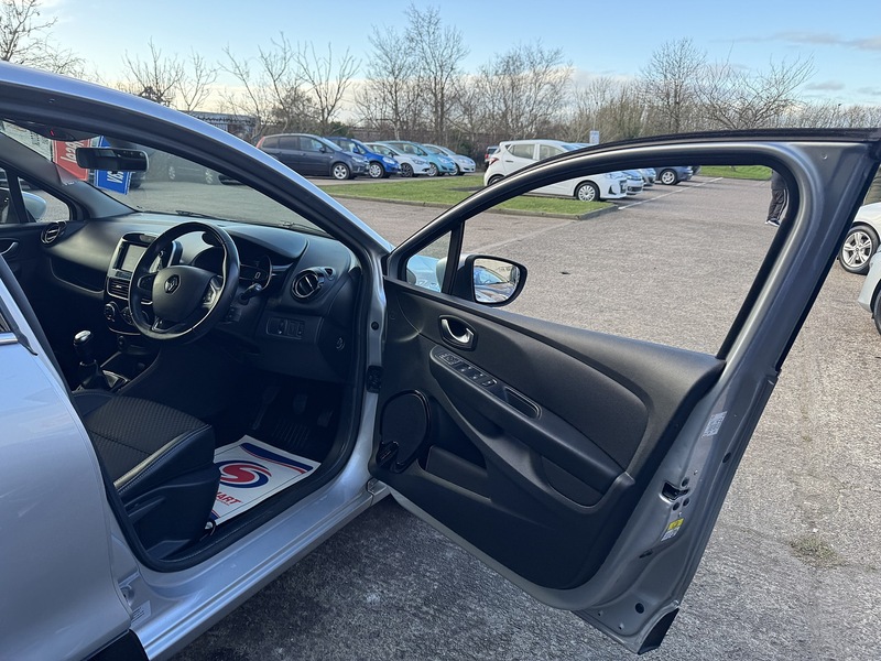 Renault 1.5 dCi Dynamique S Nav Hatchback 5dr Diesel Manual Euro 6 (s/s) (90 ps)