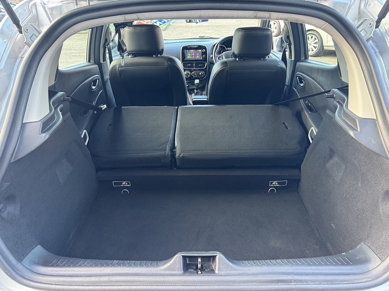 Renault 1.5 dCi Dynamique S Nav Hatchback 5dr Diesel Manual Euro 6 (s/s) (90 ps)