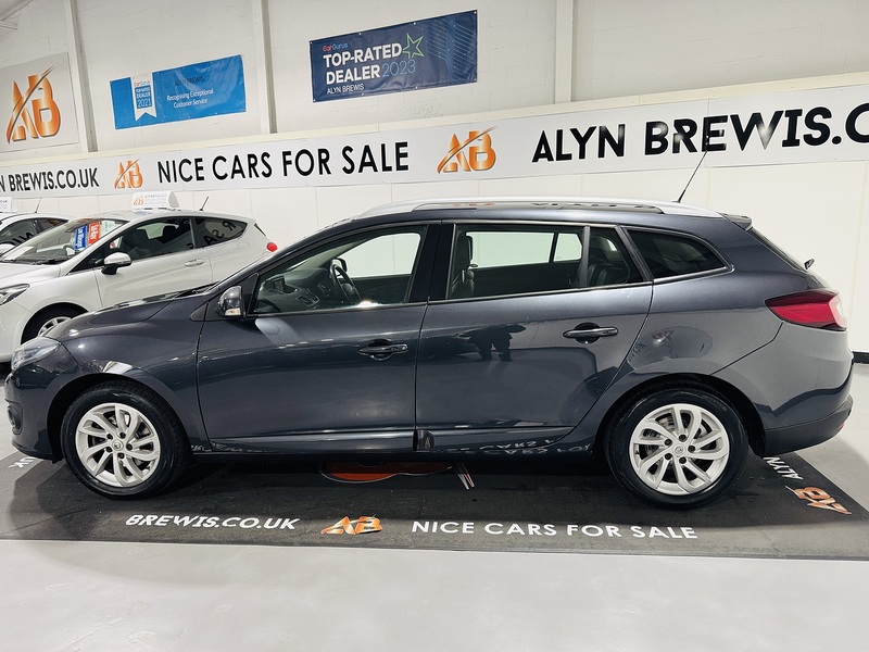 Renault 1.5 dCi Dynamique TomTom Sport Tourer 5dr Diesel EDC Euro 5 (110 ps)