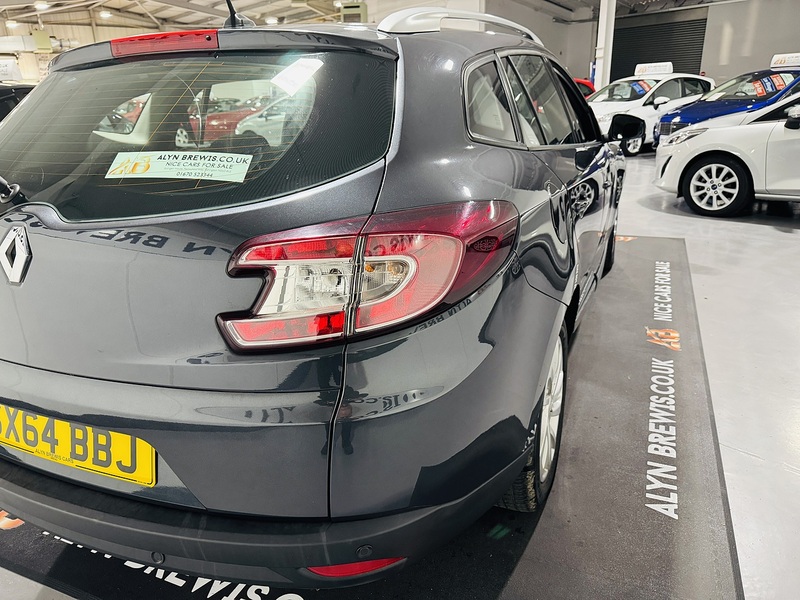 Renault 1.5 dCi Dynamique TomTom Sport Tourer 5dr Diesel EDC Euro 5 (110 ps)