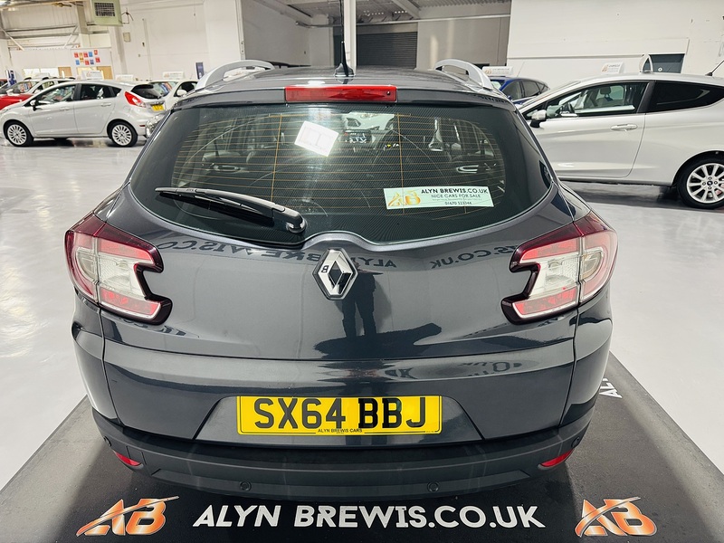 Renault 1.5 dCi Dynamique TomTom Sport Tourer 5dr Diesel EDC Euro 5 (110 ps)