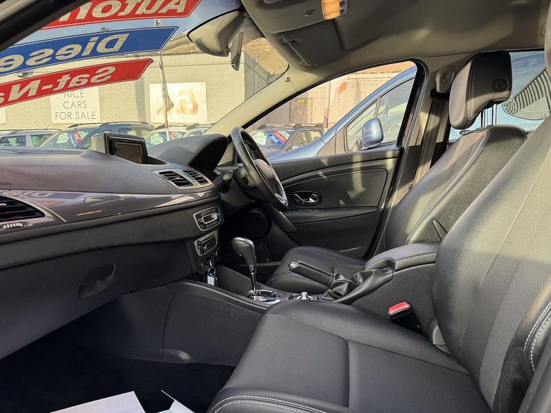 Renault 1.5 dCi Dynamique TomTom Sport Tourer 5dr Diesel EDC Euro 5 (110 ps)