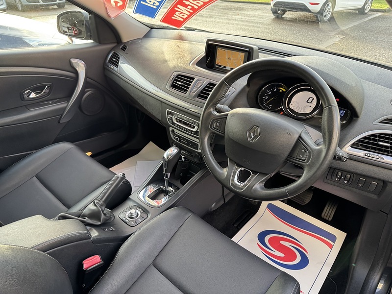 Renault 1.5 dCi Dynamique TomTom Sport Tourer 5dr Diesel EDC Euro 5 (110 ps)