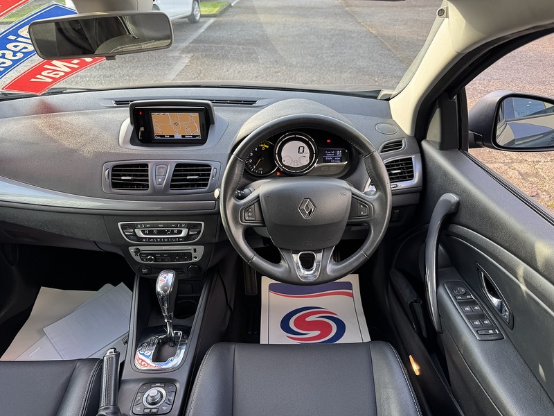 Renault 1.5 dCi Dynamique TomTom Sport Tourer 5dr Diesel EDC Euro 5 (110 ps)