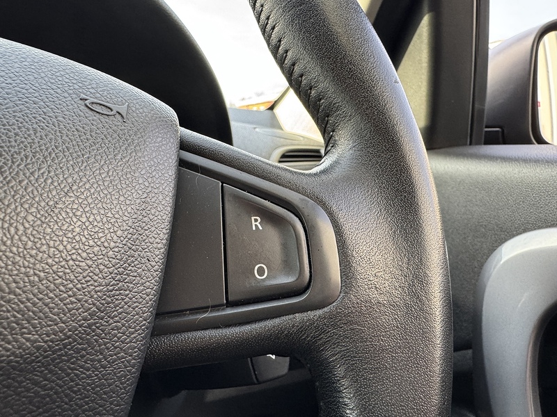 Renault 1.5 dCi Dynamique TomTom Sport Tourer 5dr Diesel EDC Euro 5 (110 ps)