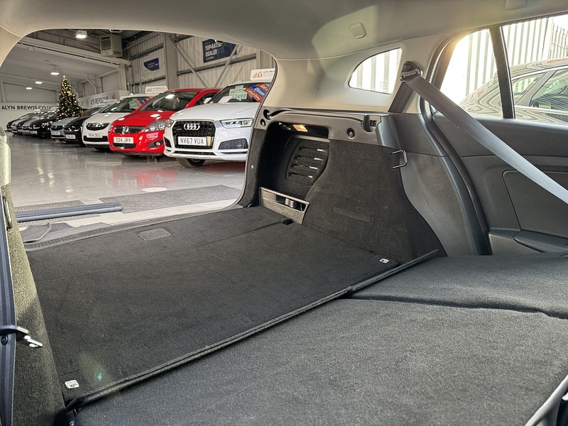 Renault 1.5 dCi Dynamique TomTom Sport Tourer 5dr Diesel EDC Euro 5 (110 ps)