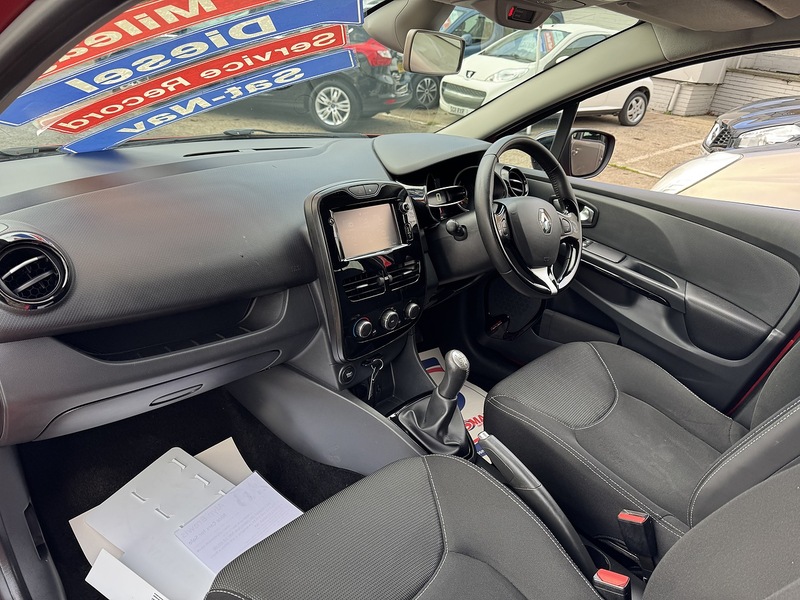 Renault 1.5 dCi Dynamique Nav Hatchback 5dr Diesel Manual Euro 6 (s/s) (90 ps)