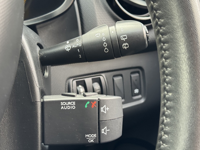 Renault 1.5 dCi Dynamique Nav Hatchback 5dr Diesel Manual Euro 6 (s/s) (90 ps)