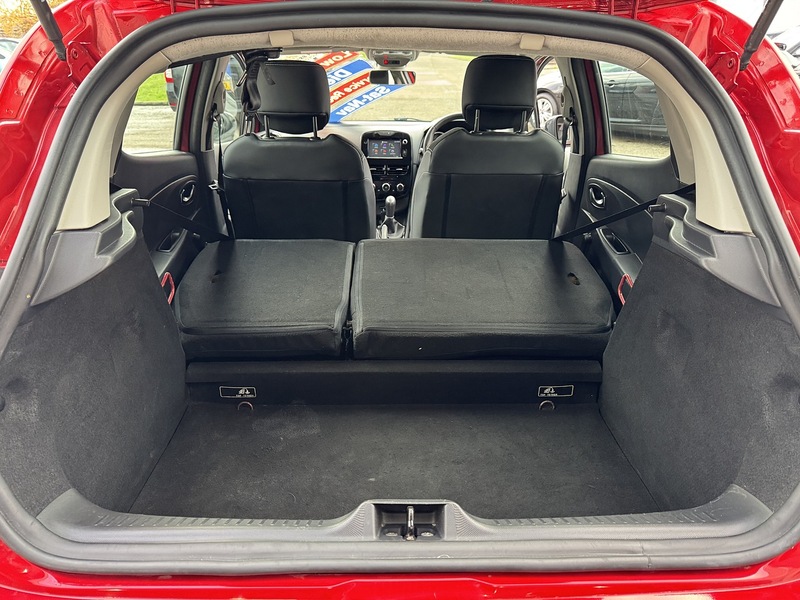 Renault 1.5 dCi Dynamique Nav Hatchback 5dr Diesel Manual Euro 6 (s/s) (90 ps)