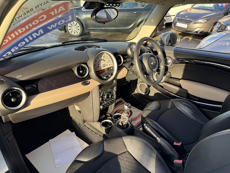 MINI 1.6 One Baker Street Hatchback 3dr Petrol Manual Euro 6 (98 ps)