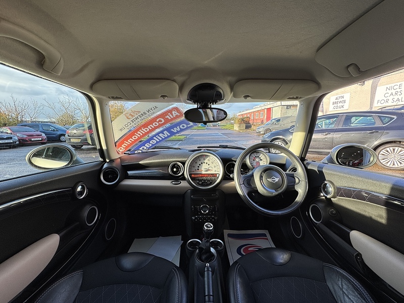 MINI 1.6 One Baker Street Hatchback 3dr Petrol Manual Euro 6 (98 ps)