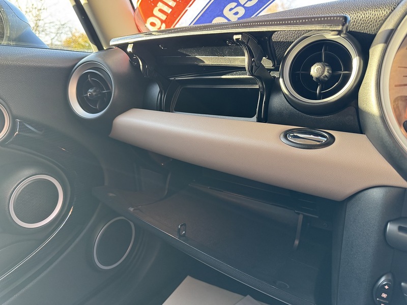 MINI 1.6 One Baker Street Hatchback 3dr Petrol Manual Euro 6 (98 ps)