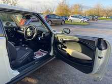 MINI Hatch One Baker Street