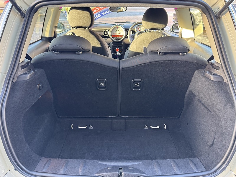 MINI 1.6 One Baker Street Hatchback 3dr Petrol Manual Euro 6 (98 ps)