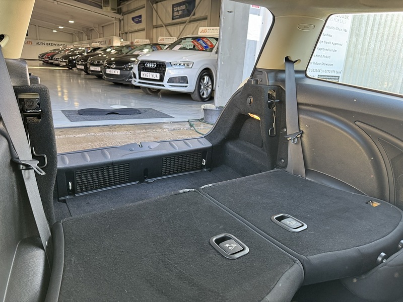 MINI 1.6 One Baker Street Hatchback 3dr Petrol Manual Euro 6 (98 ps)