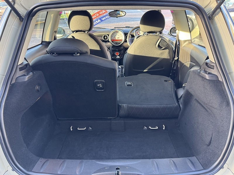 MINI 1.6 One Baker Street Hatchback 3dr Petrol Manual Euro 6 (98 ps)