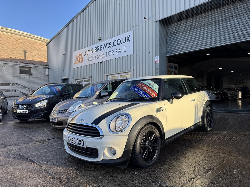 MINI 1.6 One Baker Street Hatchback 3dr Petrol Manual Euro 6 (98 ps)