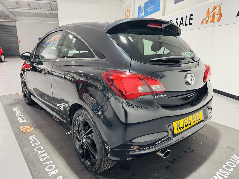 Vauxhall 1.2i Limited Edition Hatchback 3dr Petrol Manual Euro 6 (70 ps)