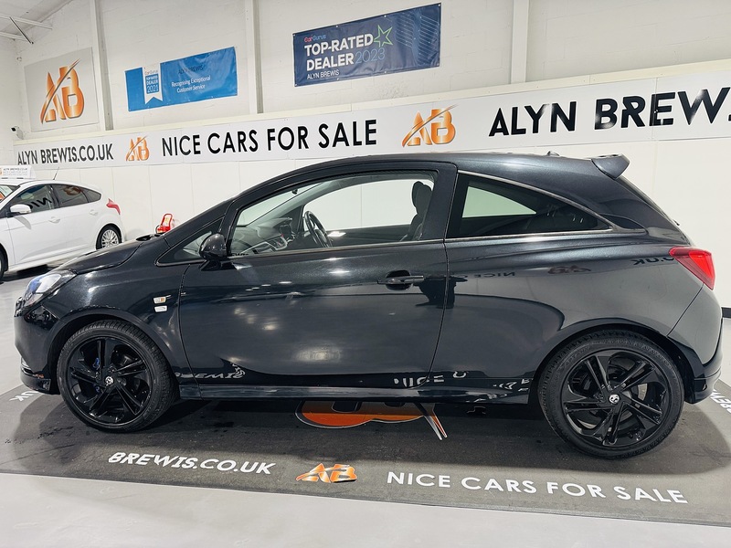 Vauxhall 1.2i Limited Edition Hatchback 3dr Petrol Manual Euro 6 (70 ps)