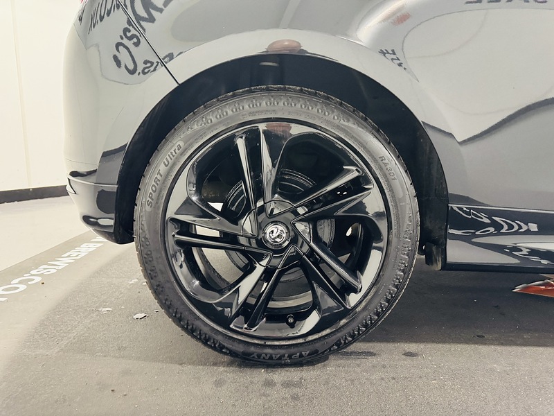 Vauxhall 1.2i Limited Edition Hatchback 3dr Petrol Manual Euro 6 (70 ps)