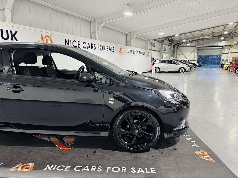 Vauxhall 1.2i Limited Edition Hatchback 3dr Petrol Manual Euro 6 (70 ps)