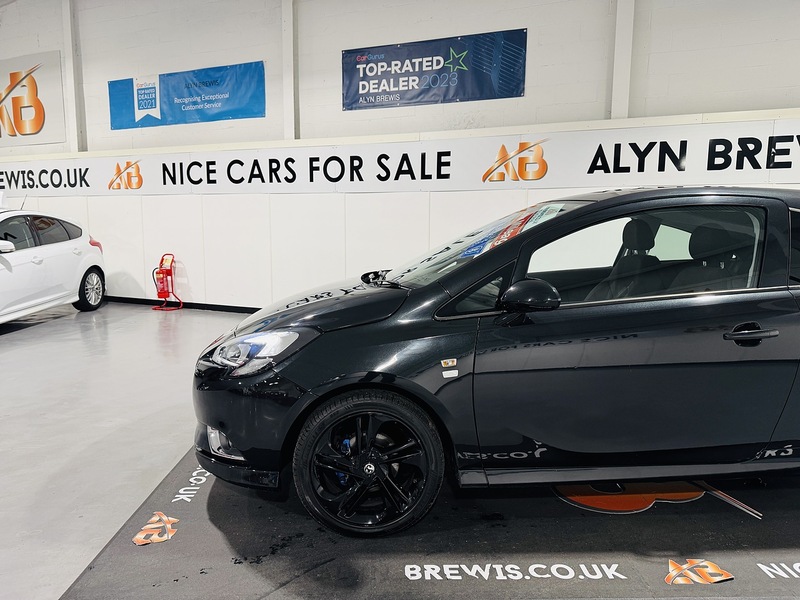 Vauxhall 1.2i Limited Edition Hatchback 3dr Petrol Manual Euro 6 (70 ps)