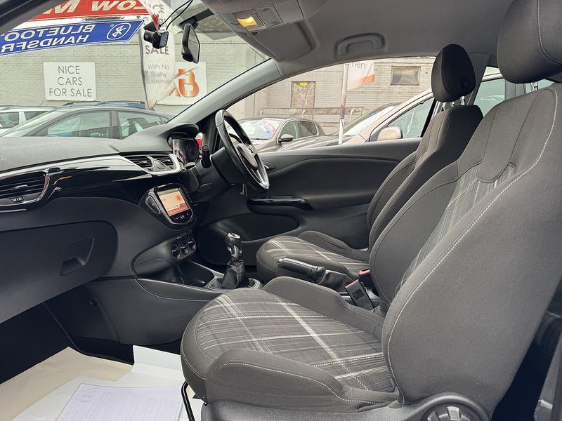 Vauxhall 1.2i Limited Edition Hatchback 3dr Petrol Manual Euro 6 (70 ps)