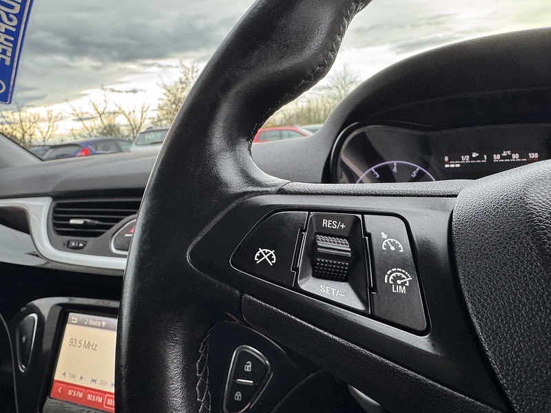 Vauxhall 1.2i Limited Edition Hatchback 3dr Petrol Manual Euro 6 (70 ps)