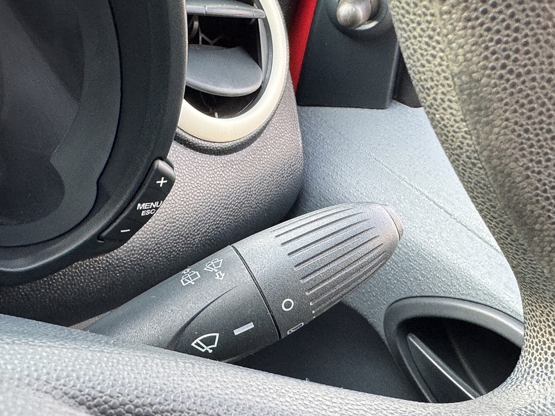 Ford 1.2 Edge Hatchback 3dr Petrol Manual Euro 5 (s/s) (69 ps)