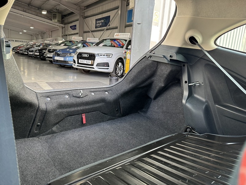 Ford 1.2 Edge Hatchback 3dr Petrol Manual Euro 5 (s/s) (69 ps)