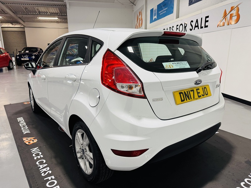 Ford 1.0T EcoBoost Zetec Hatchback 5dr Petrol Manual Euro 6 (s/s) (100 ps)