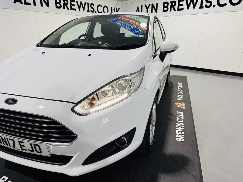 Ford 1.0T EcoBoost Zetec Hatchback 5dr Petrol Manual Euro 6 (s/s) (100 ps)