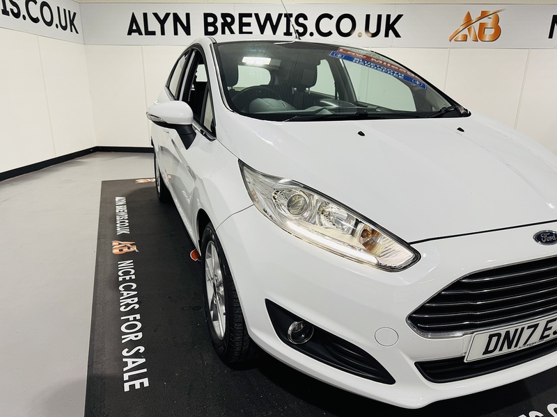 Ford 1.0T EcoBoost Zetec Hatchback 5dr Petrol Manual Euro 6 (s/s) (100 ps)