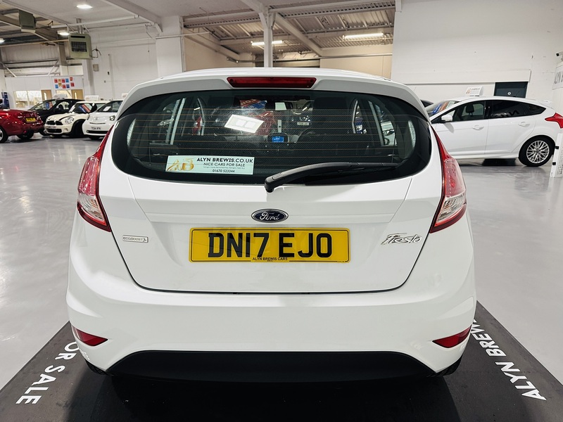 Ford 1.0T EcoBoost Zetec Hatchback 5dr Petrol Manual Euro 6 (s/s) (100 ps)